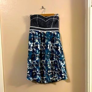 Urban Outfitters Kimchi Blue Floral Print Strapless Pocketed White Blue Dress 4